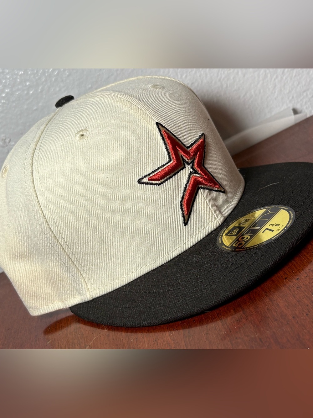 HOUSTON ASTROS NEW ERA (5950) FITTED BASEBALL HAT (7 3/8) NWT WHITE & BLACK